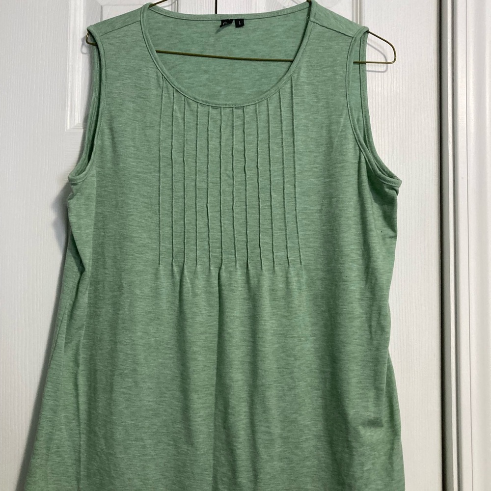 Green Sleeveless Women's Top
